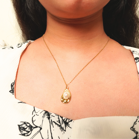 Ashara Heirloom Pearl Pendant Necklace