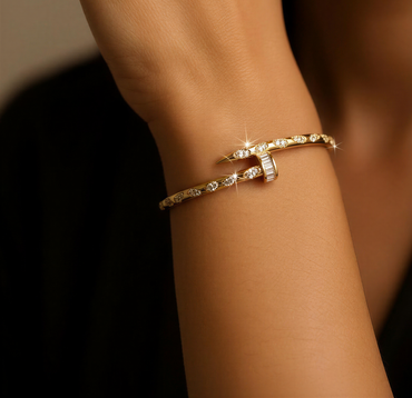 Nail Luxe Spiral Bracelet