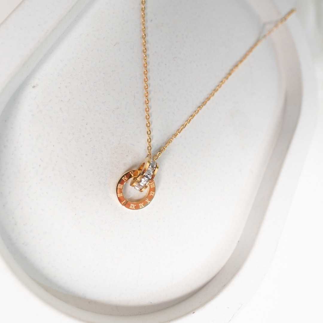 Interlocked Roman Ring Necklace