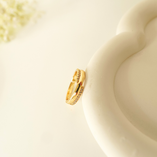 Ashara Glimmer Stack Ring