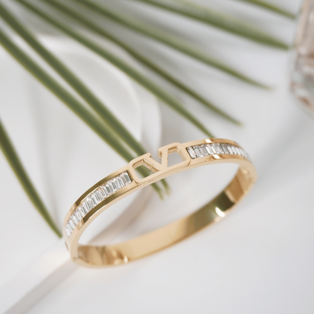 Ashara Iconic Embrace Bracelet