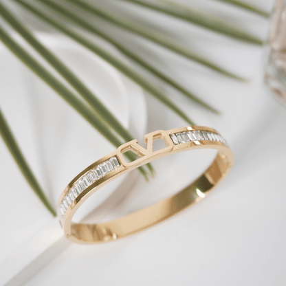 Ashara Iconic Embrace Bracelet