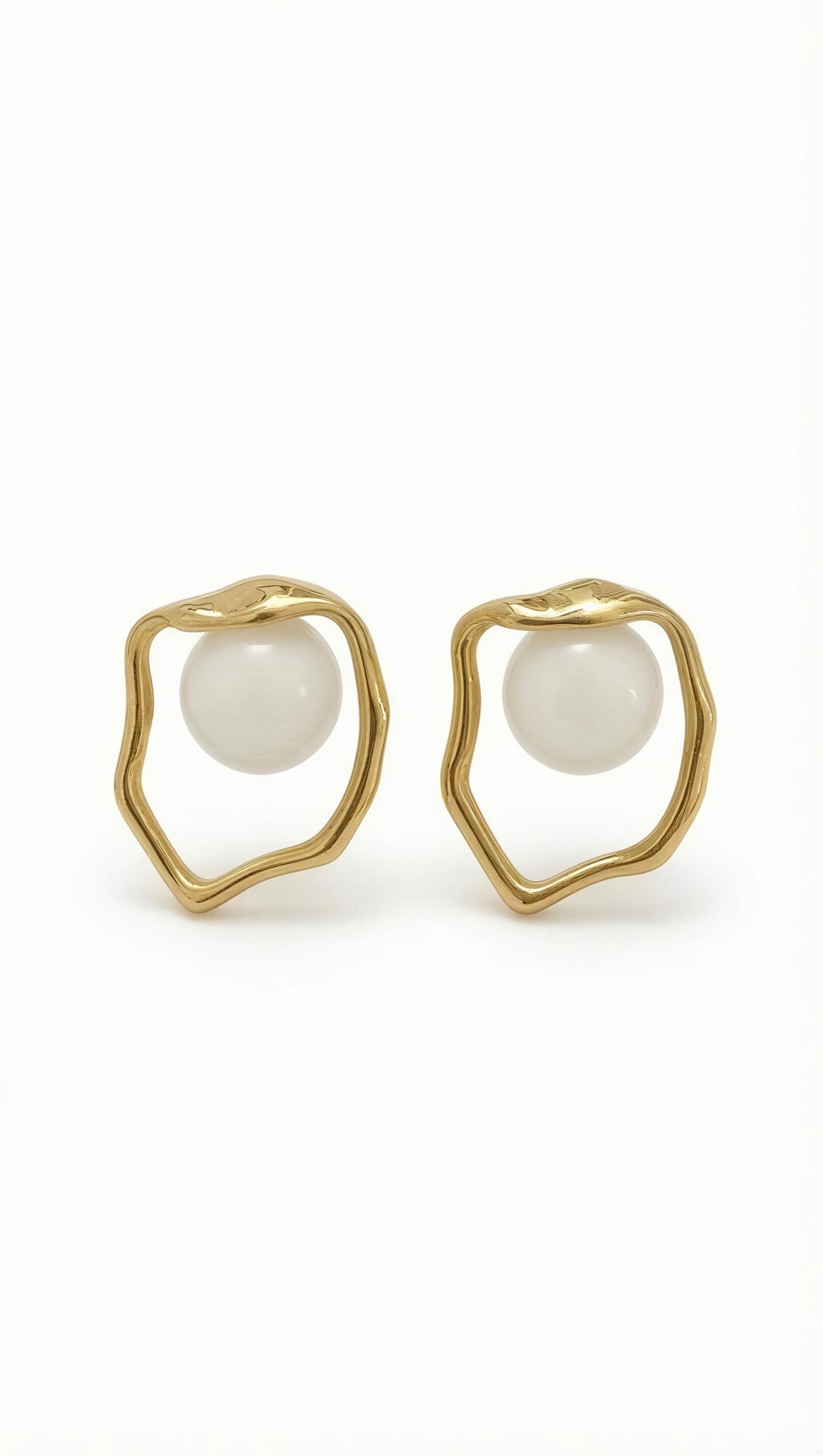 Celeste Pearl Frame Earrings