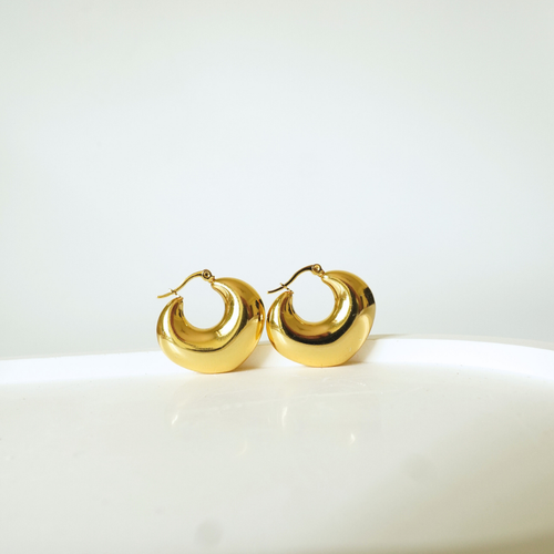 Ashara Luxe Dome Hoops – 18K gold-plated stainless steel hoop earrings