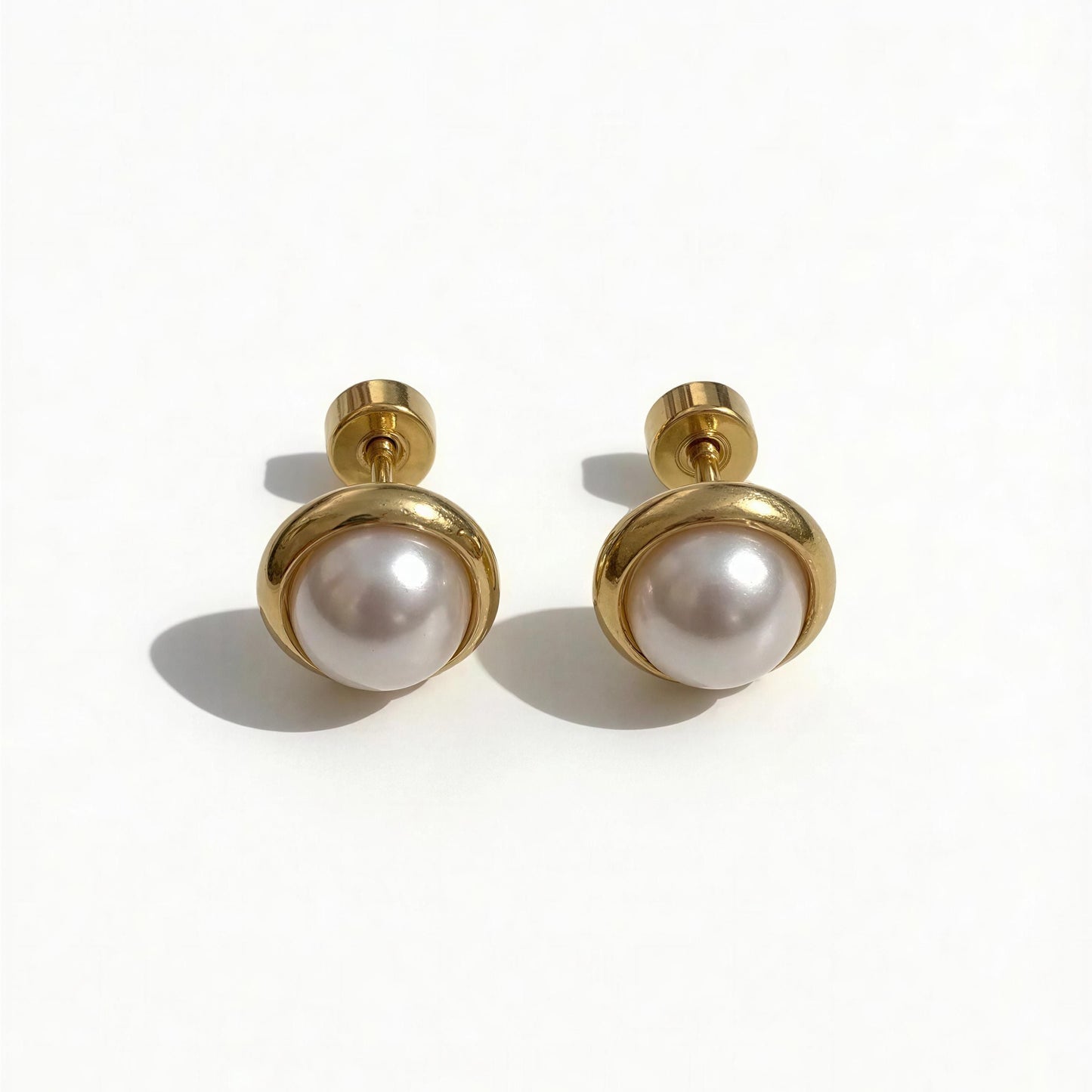 Pearl Halo Stud Earrings - Flat Back