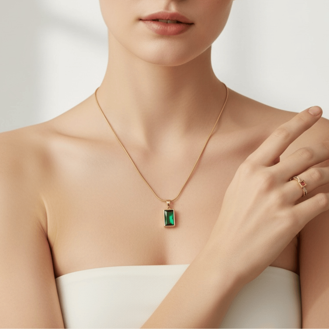 Emerald Green Baguette Pendant Necklace – 18K gold-plated stainless steel pendant necklace