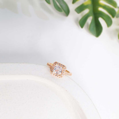 Élan Radiant Halo Adjustable Ring