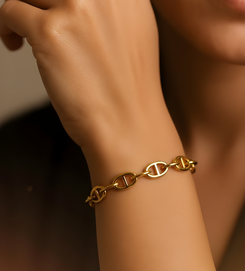 Ashara Royal Loop Bangle Bracelet – 18K gold-plated stainless steel bangle