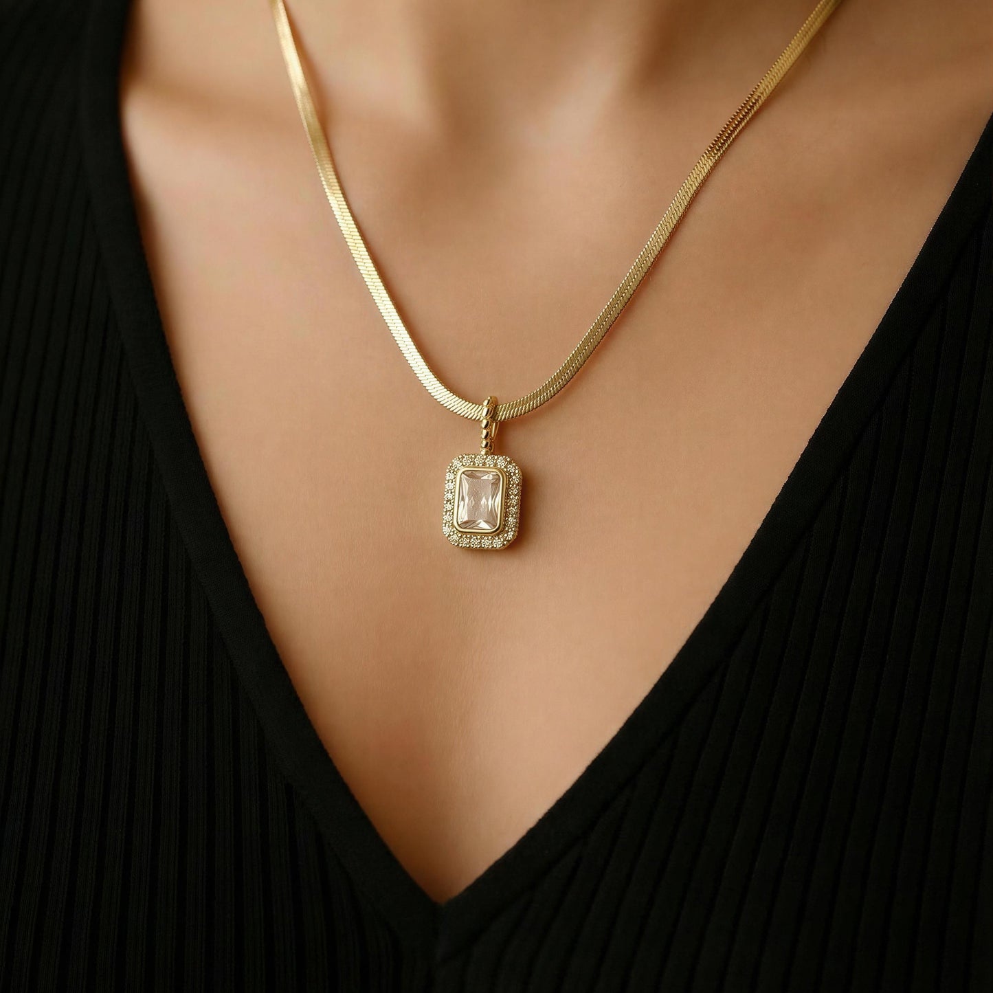 Radiant Luxe Pendant Necklace