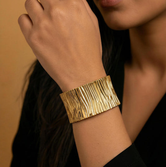 Verona Statement Gold Cuff