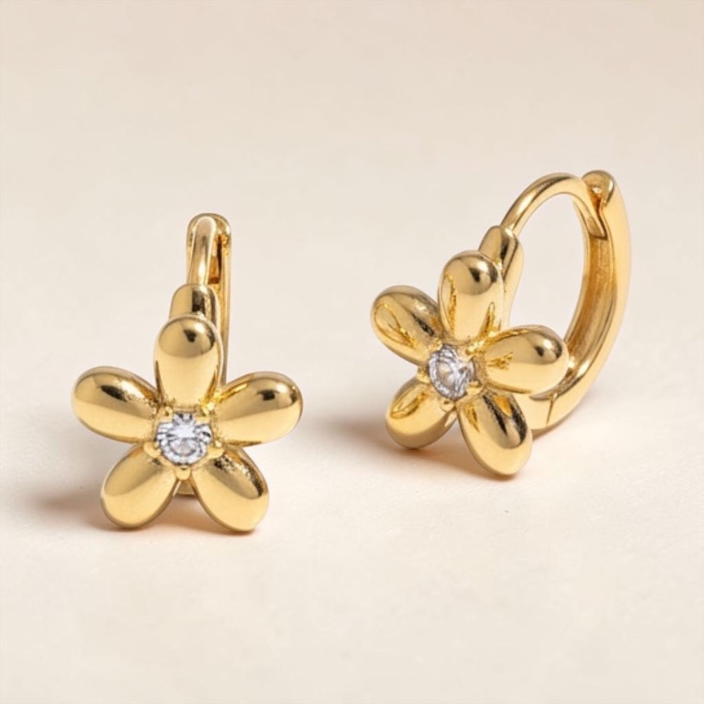 Daisy Glow Huggie Earrings