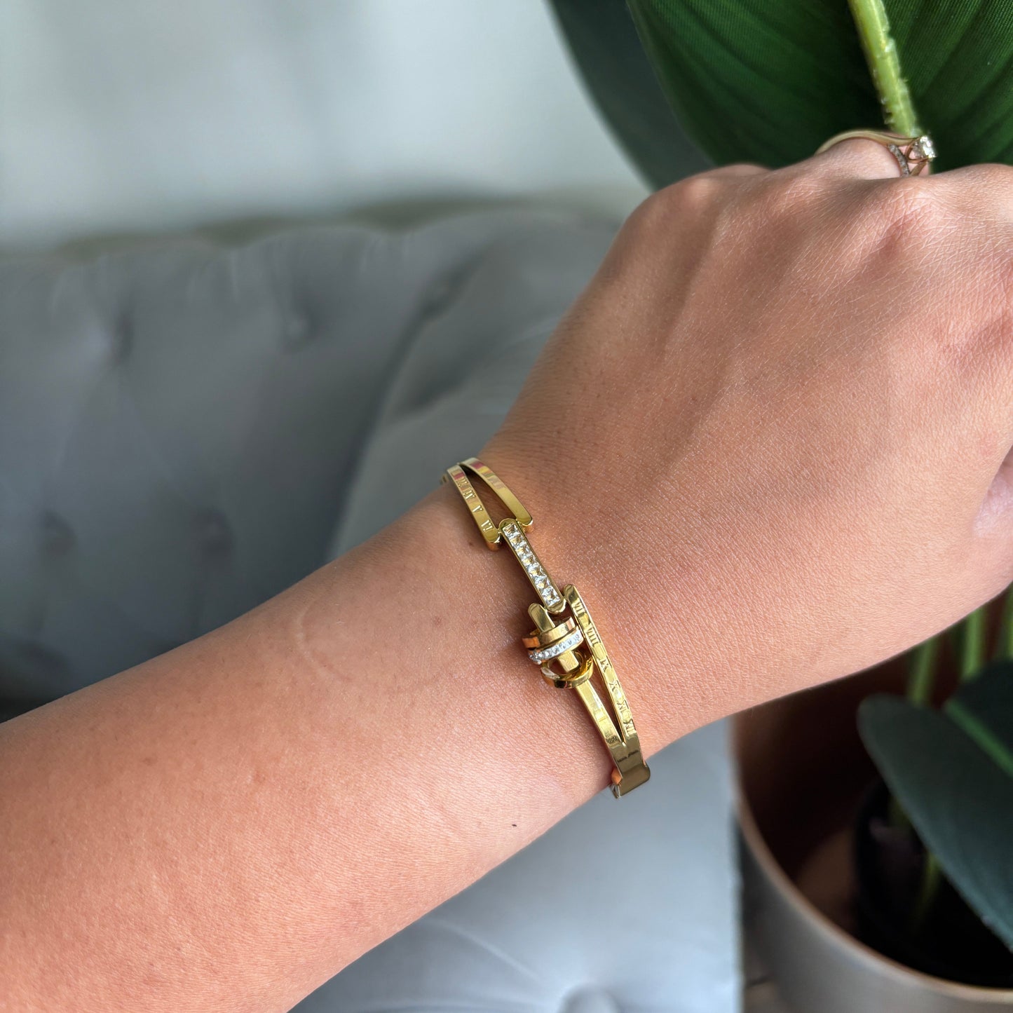 Roman Luxe Nail Bracelet