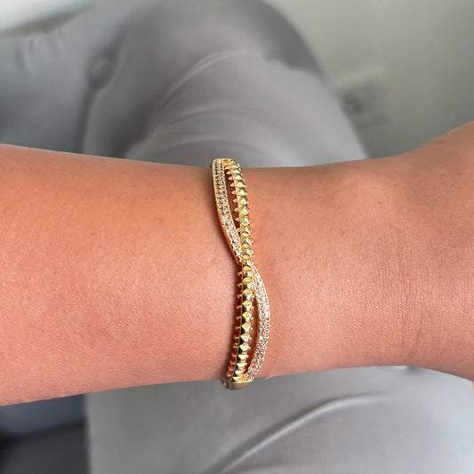 Luxe Ripple Criss-Cross Bangle