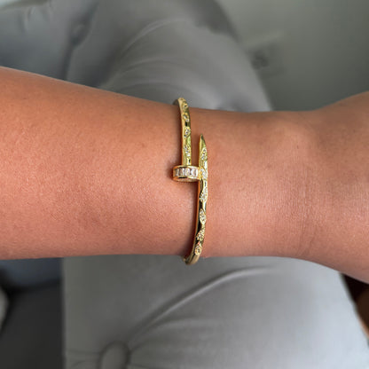 Nail Luxe Spiral Bracelet