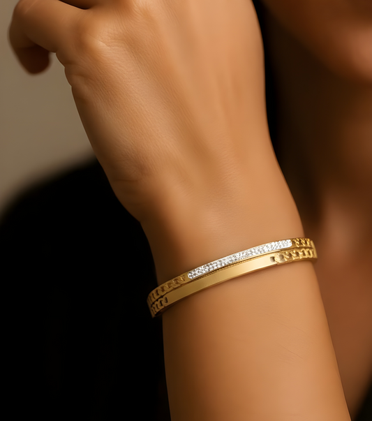Eterna Link Bangle Bracelet