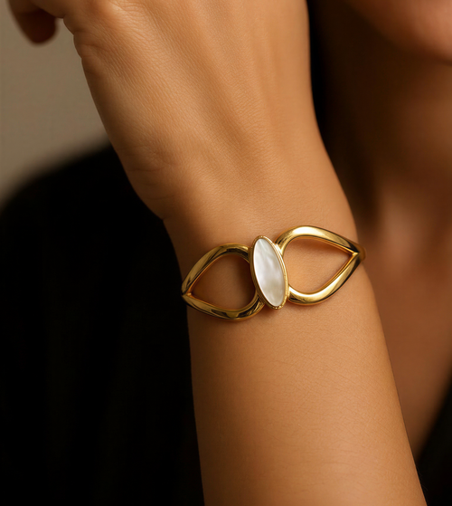 Ashara Infinity Pearl Bracelet – 18K gold-plated stainless steel bracelet